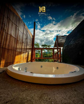 18 Kilates Glamping